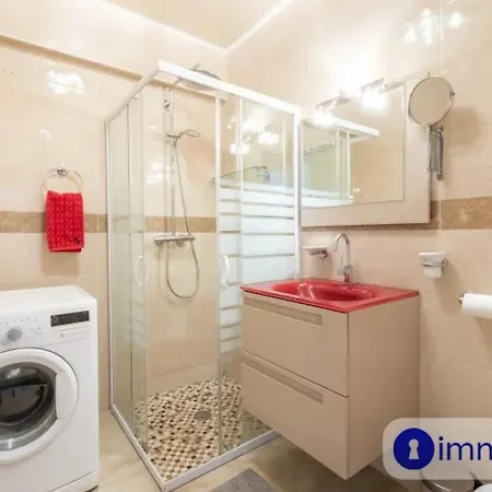 Air-conditioned With Terrace Sea View Nice