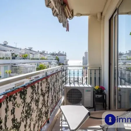 Air-conditioned With Terrace Sea View Apartment *